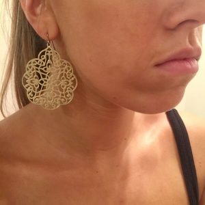 Forever 21 Pearl Gold Dangly Earrings